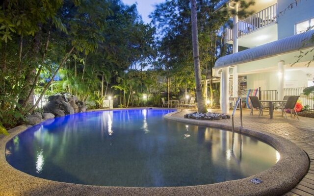 Port Douglas Outrigger Holiday Apartments