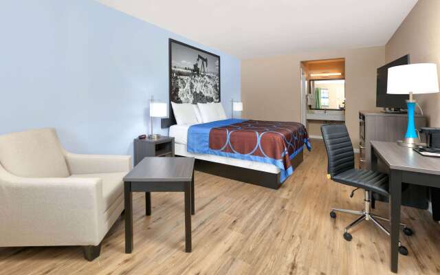 Super 8 by Wyndham Victoria / South / Hwy 59