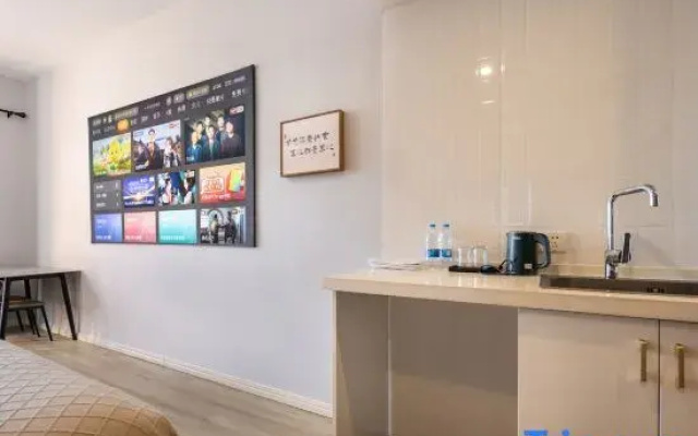 Maker Commune Cinema-style Apartment (Qinghe Peninsula)