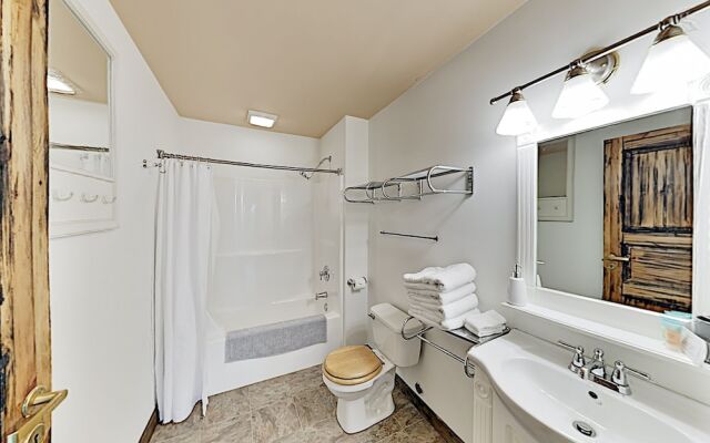 25crestw 3 Bedroom Home