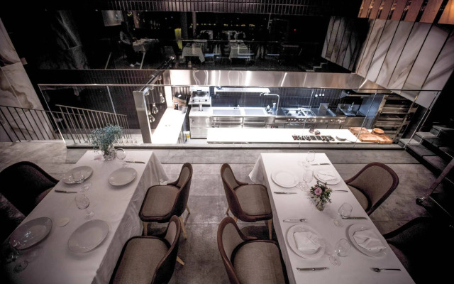 Bayhill Pool & Villa