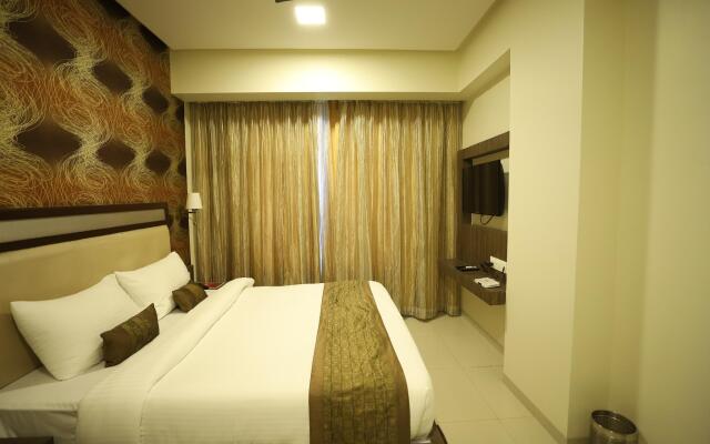 Hotel Seven Sky