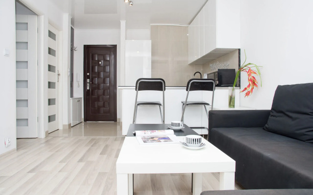 Goodnight Warsaw Apartments