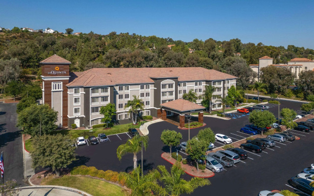 La Quinta Inn & Suites by Wyndham Santa Clarita - Valencia