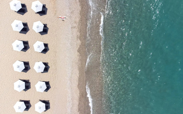 Pearl Seabreeze Suites
