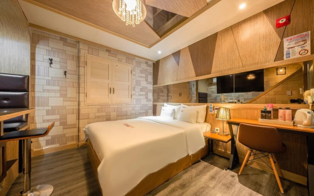 Secret Hotel