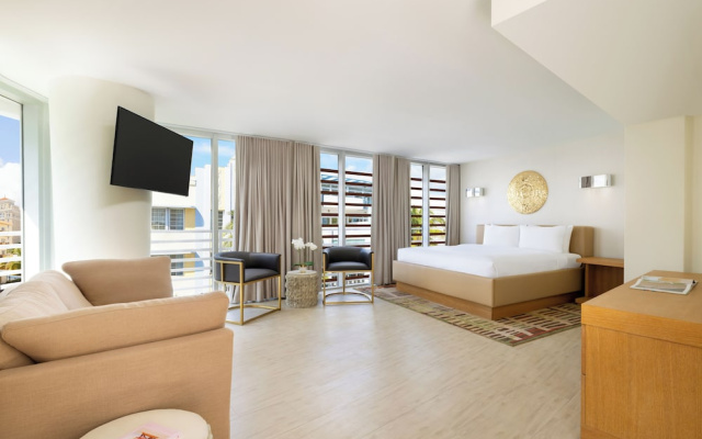 Collins Court South Beach