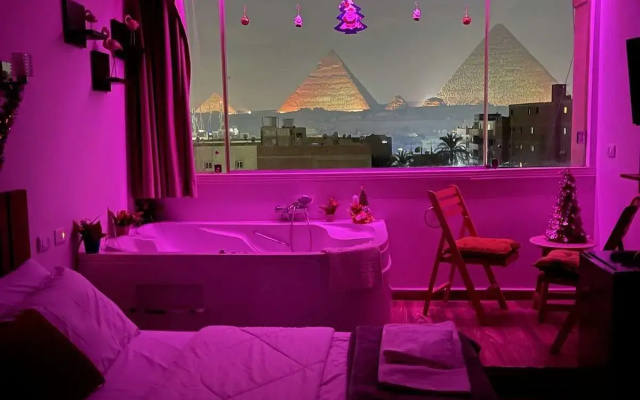 Sun Pyramids View Inn