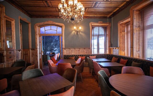 Storytellers Palace