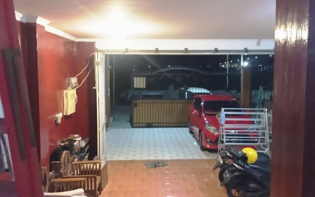 Hotel O Guest House Bu Iin Syariah