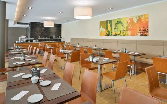 Отель Four Points Flex by Sheraton Vienna Hauptbahnhof