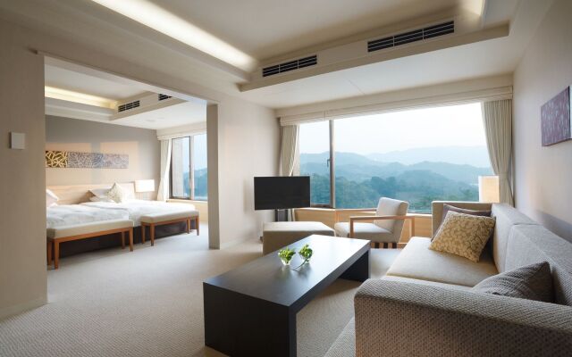 Toba Hotel International