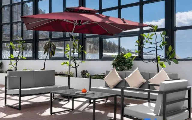 Ruilan · AeroVale Yunyu | Designer Oxygen-Supplied Homestay (Dukezong Ancient City) – Outside – Shangri-La