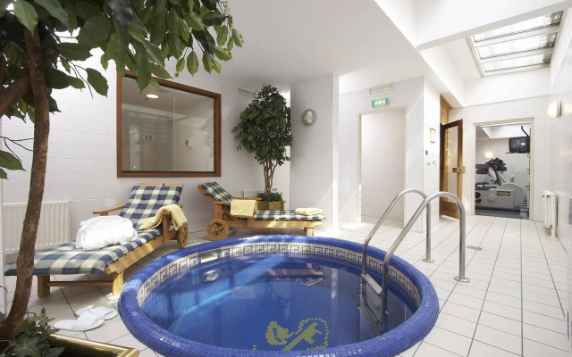 Marriott Executive Apartments Millennium Court