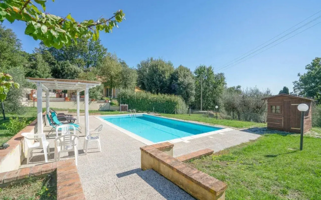 Splendid Relaxing Stay in the Tuscan Countryside
