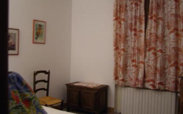 Maison provençale chaleureuse avec piscine