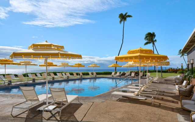 Royal Lahaina Resort & Bungalows