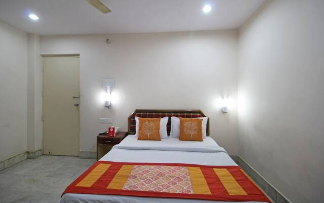 OYO 10400 Hotel The Ambassador