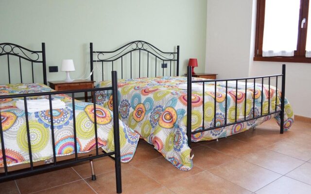 B&B Lario