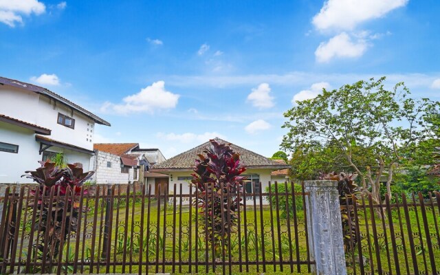 OYO Life 92694 Kost Nino