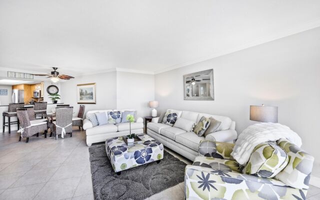 Beachfront Condo in Resort-style Community With Pool