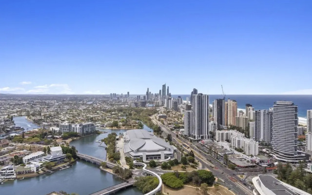 Broadbeach Casino Private Apartment GCLR