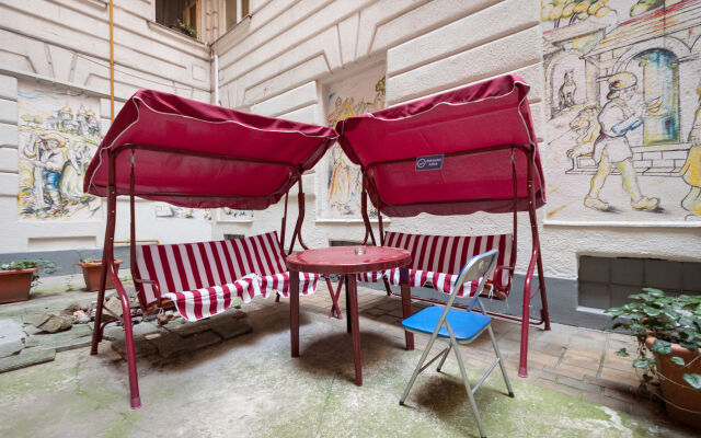 Opera Apartments