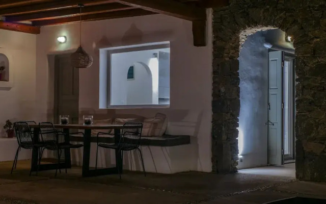 Ortus White Mykonian Luxury Villa