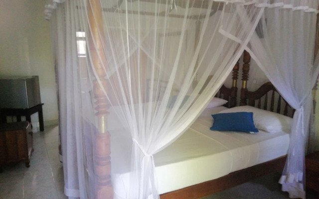 Unawatuna Beach Bunglow