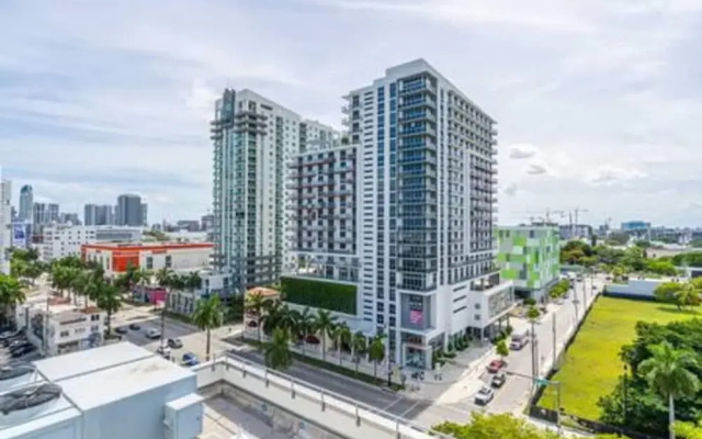 Modern 1BR Apt In Edgewater Free Parking
