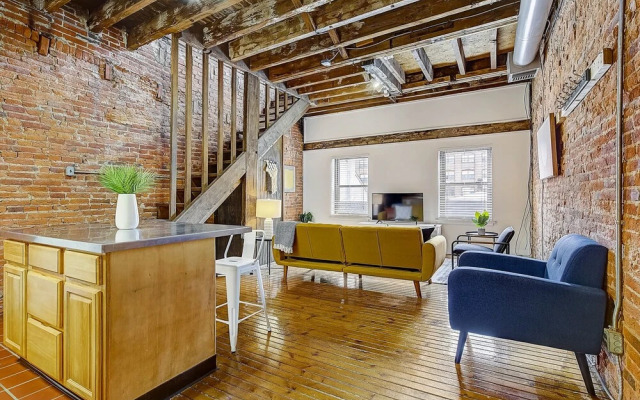 FRONTDESK Mariner's Court Apts Northern Liberties Philadelphia