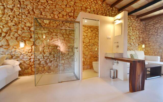 Luxuriously renovated Mallorcan country house for 10 pax