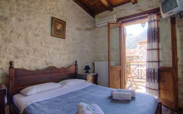 Stone Village Petrino Horio