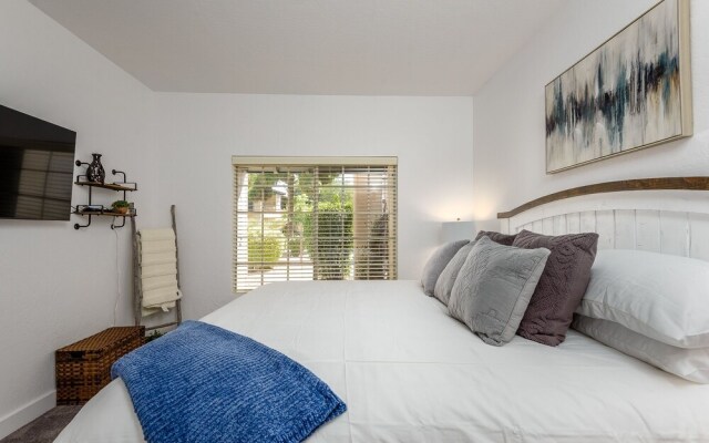 Villa Allison 2 Bedroom Condo by RedAwning