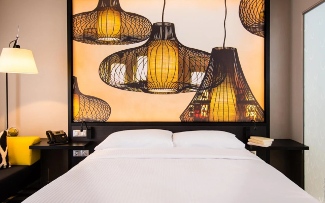 Simon Hotel