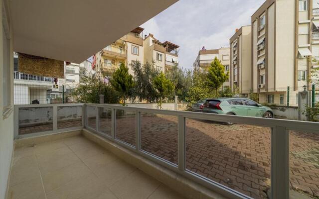 Excellent Flat Close To Kaleici In Muratpasa