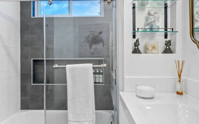 Seaside Serenity With Ocean Views