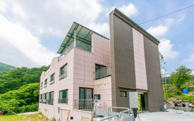 Gimhae Solar House Pension