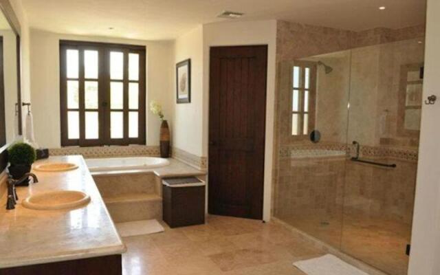 Villa Tequila Gold at Punta Ballena