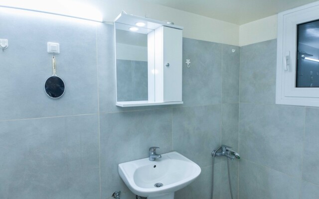 City Center Simple Apartment Stay
