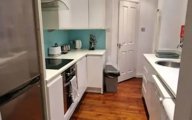 Inviting 3-bed Apartment in Newcastle Upon Tyne