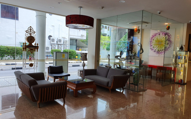 Santa Grand Hotel East Coast, a NuVe Group Collection