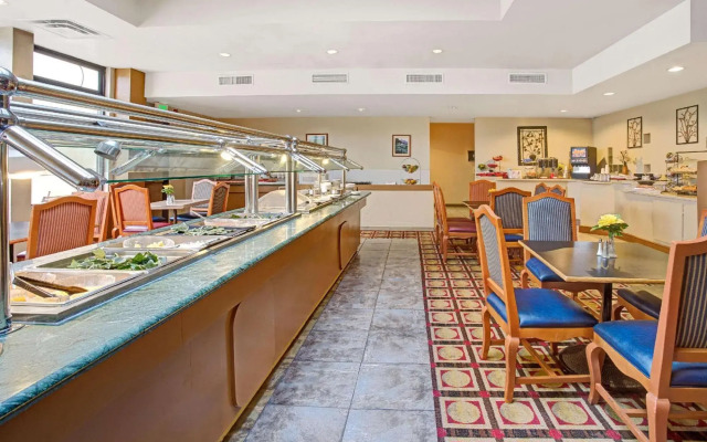 Four Points by Sheraton Englewood Centennial Airport
