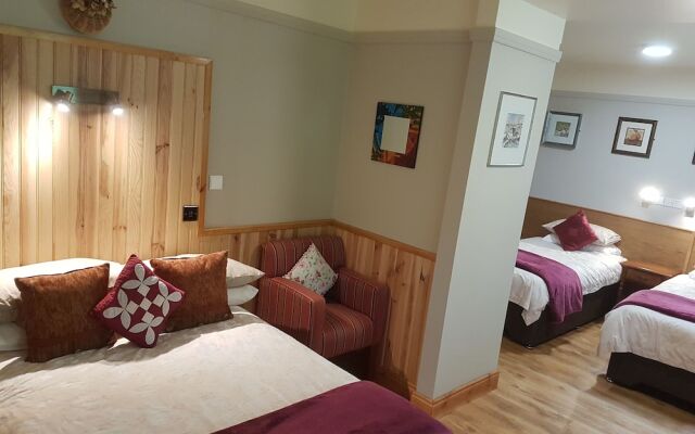 Kylemore Pass Hotel