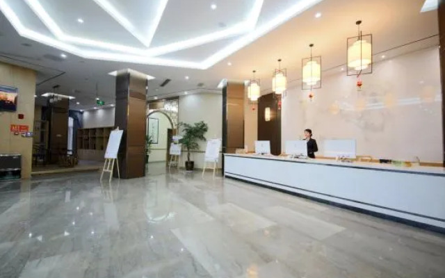 Huayi Kaiyuan Hotel (Wanda Plaza)