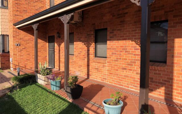 Hanbury Lodge