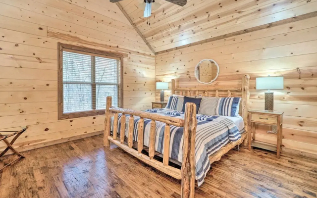 Expansive Broken Bow Cabin w/ Hot Tub & Playset!