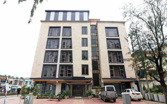 OYO 7054 Hotel Amabalika