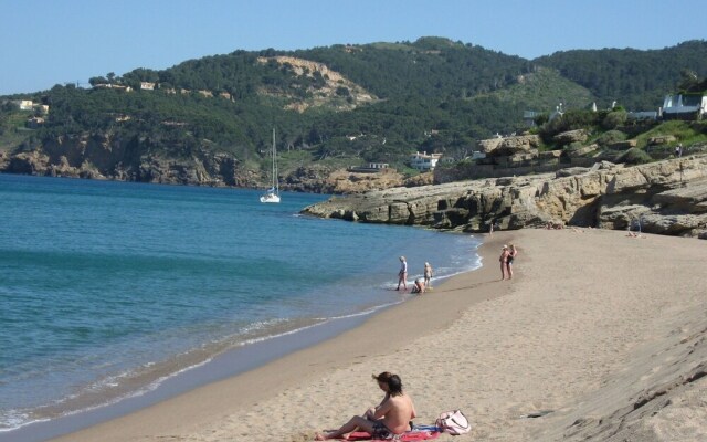 Inviting Apartment in Playa de Pals With Pool