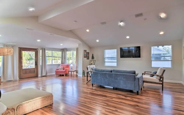 Vibrant Dunedin Getaway w/ Furnished Patio!